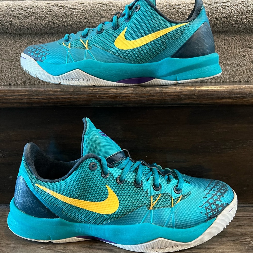 Size 10.5 - Nike Zoom Kobe Bryant Venomenon 4 Turbo Green 2013 635578-302